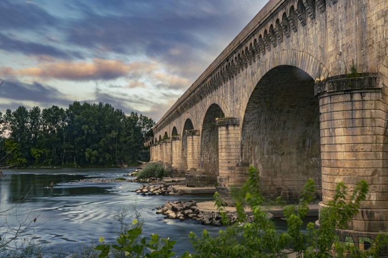 Le pont-canal d'Agen sur la Garonne