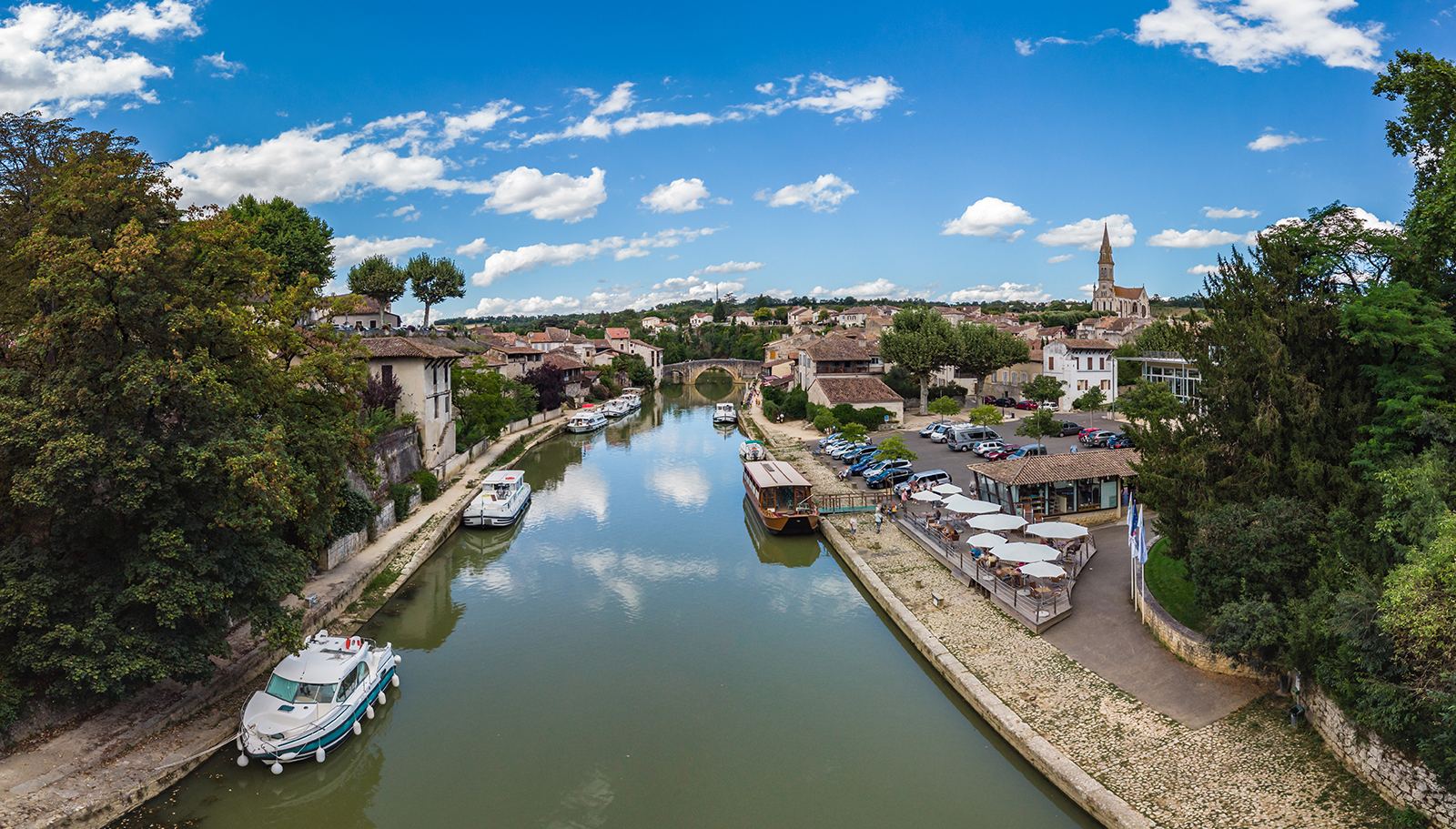 Nérac, la Baïse, le port et le Pont-Vieux